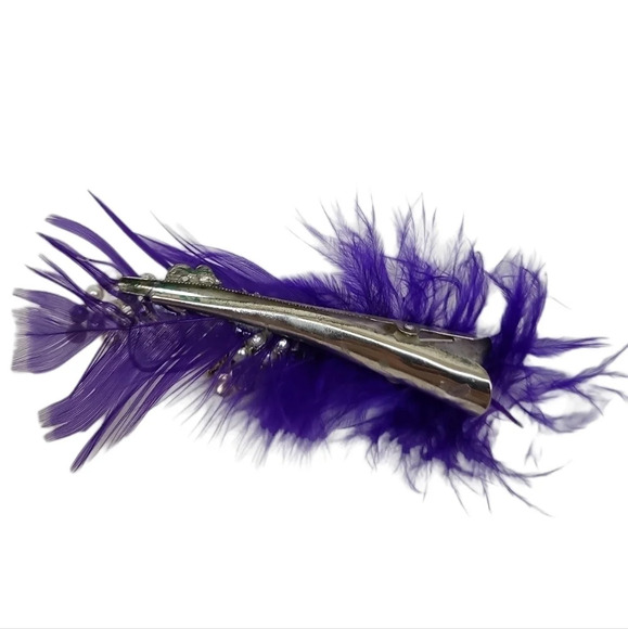Cut Out Gold Flower Pearl Purple Feather Hair Clip - Picture 2 of 2